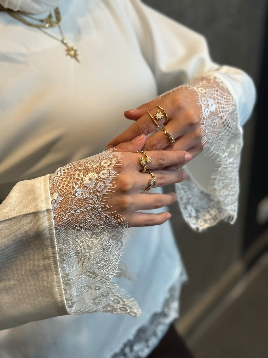 LACE TOP - WHITE