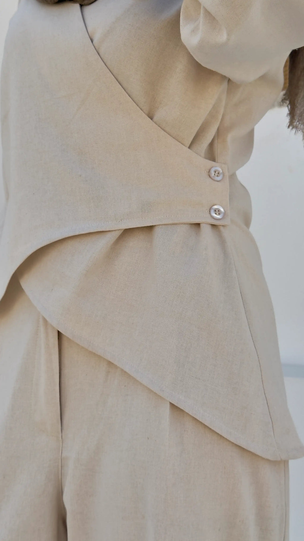 Luna Linen Top